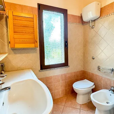 Sardinianworld - La Casa Delle Rose Santa Caterina Di Pittinuri (Sardinia)